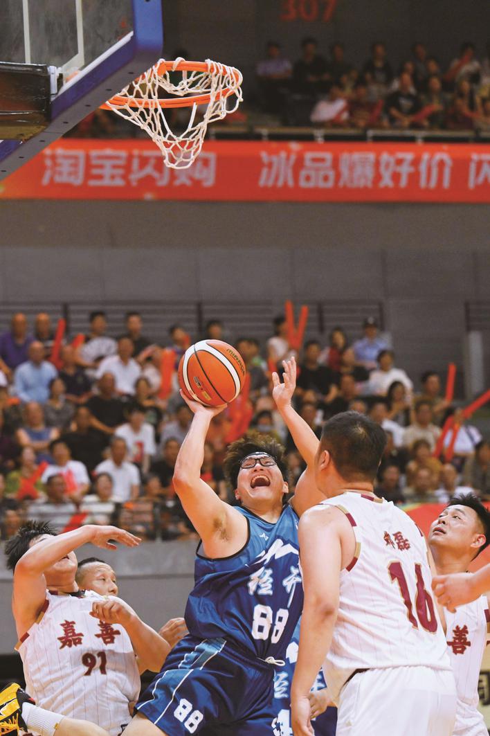 cn, 躺了半分钟, 带伤出场的
